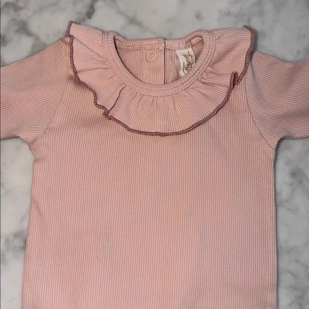 Tun Tun Ruffle Ribbed Footie 6/9M